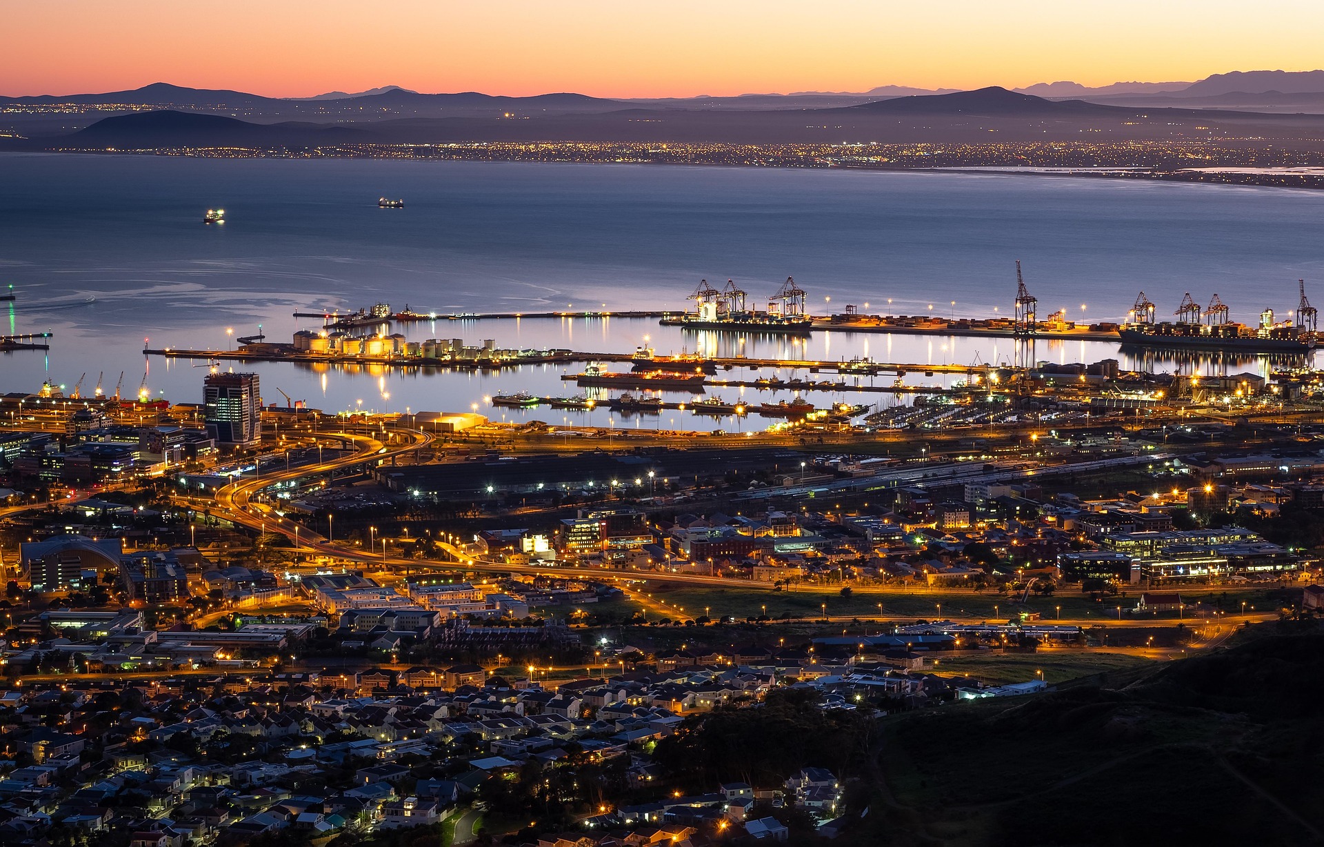Cape Town Unveiled: 6-Day Urban & Winelands Splendour
